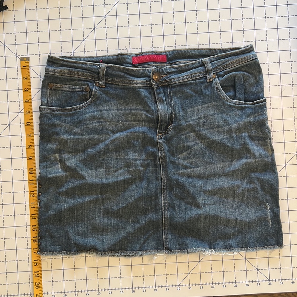 Pure Energy size 14 jean skirt - Picture 5 of 7